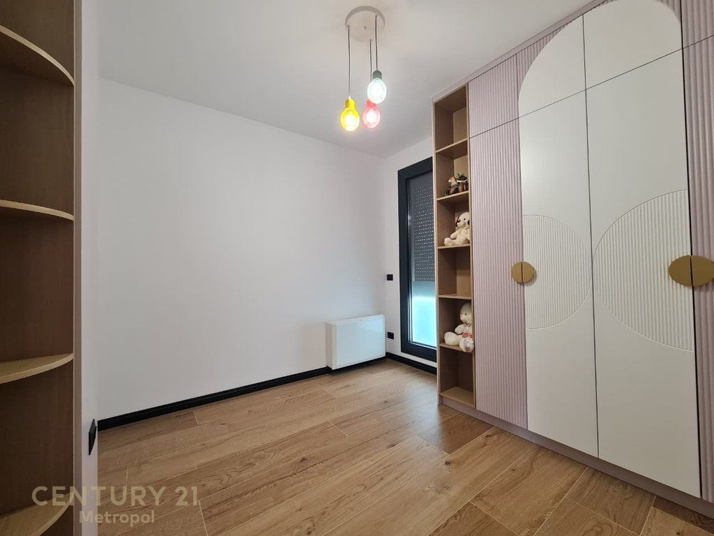Appartamento 3+1+2 in affitto con veranda, vicino al Centro Commerciale TEG! 2.000 € /Mese