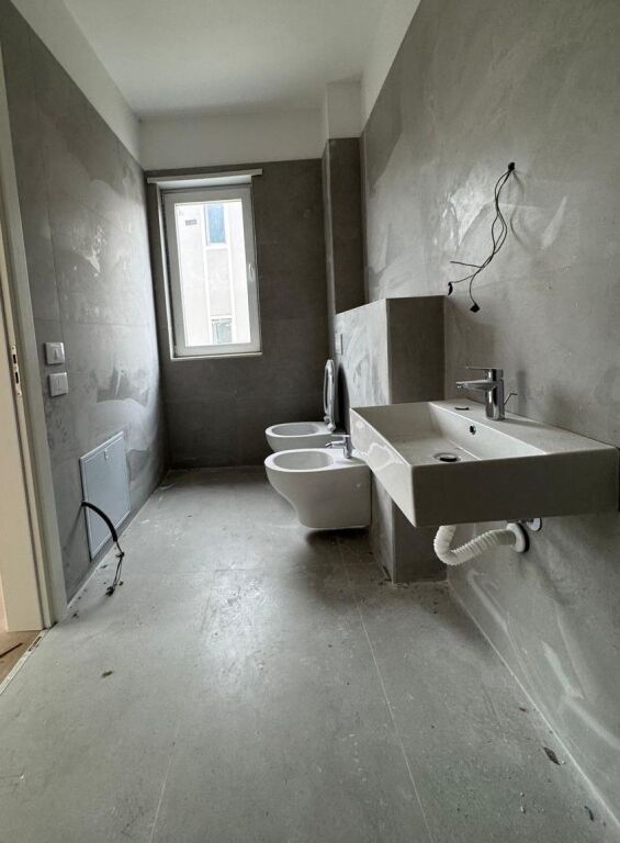 🏡 Vilë Luksoze 3-Katëshe në Shitje – Collina Verde, pranë TEG