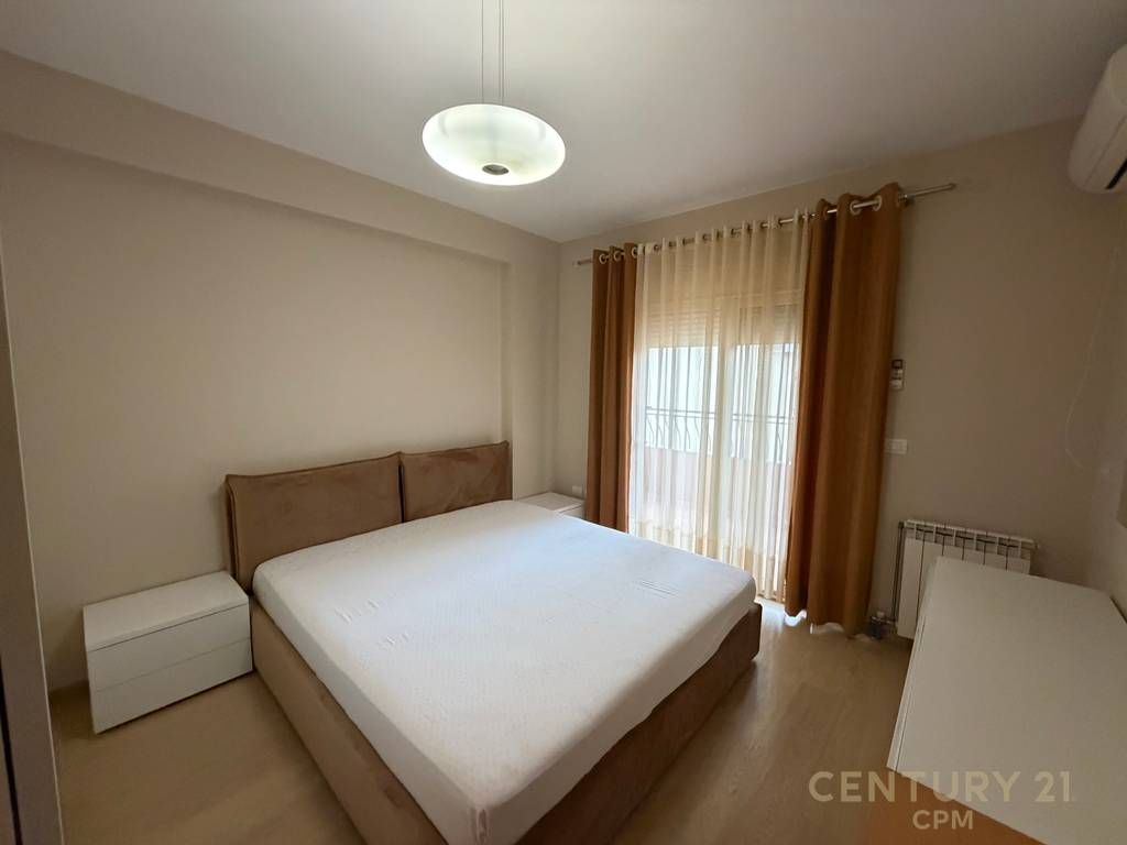 JAPIM PER QIRA APARTAMENT 3+1+2 NE KOMUNEN E PARISIT!
