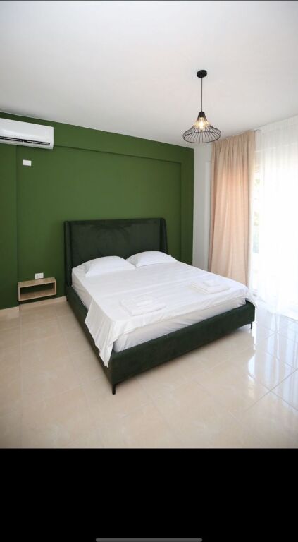 JEPET ME QIRA – 🏡Apartament Luksoz me Pamje të Plotë nga Deti Vlorë