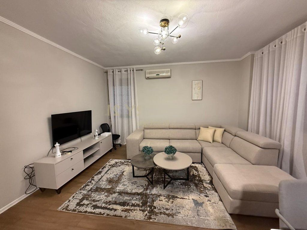 AFFITTASI APPARTAMENTO 1+1 IN CENTRO