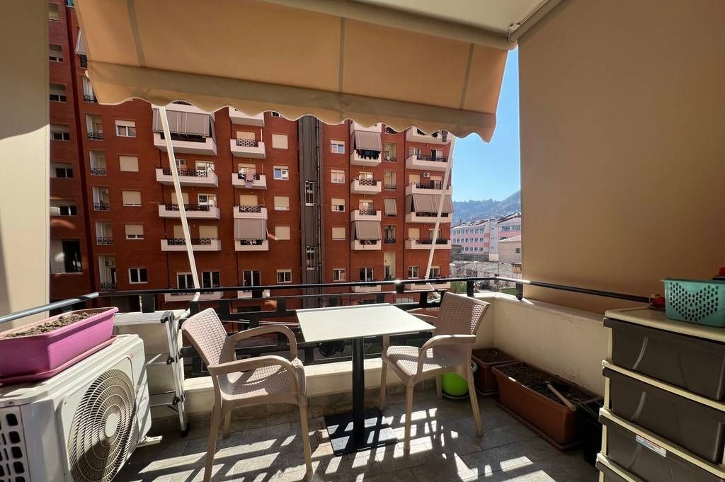 Apartmament 1+1 per Qira! Rr kavajes