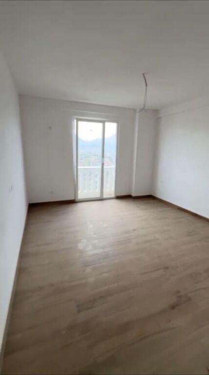 APARTAMENT ME QERA 2+1+BALLKON