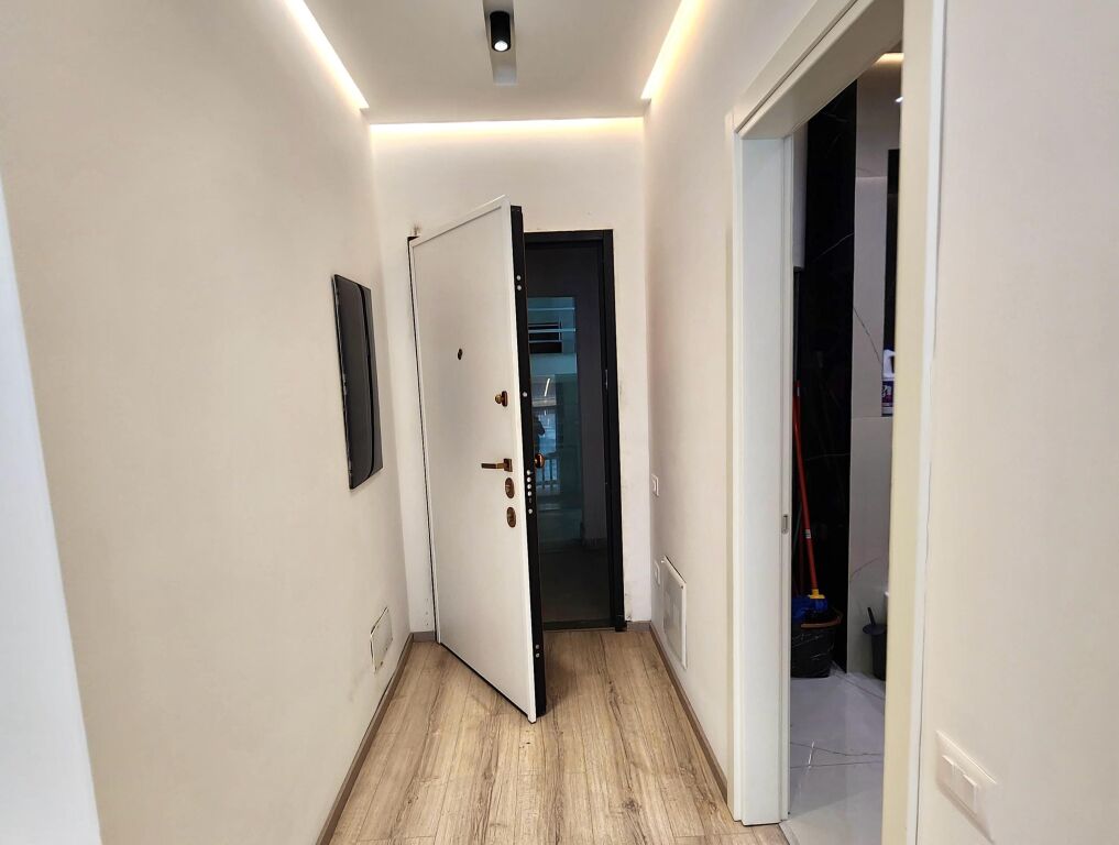 Ufficio Open Space di Lusso (110 mq) 📍 BLLOK – Zona Credins Completamente Ristrutturato &amp; Vista Splendida | 950€/Mese