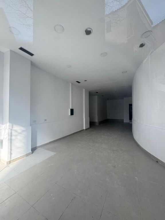 DYQAN ME QERA 112M2 RRUGA ELBASANIT 80.000 LEKE