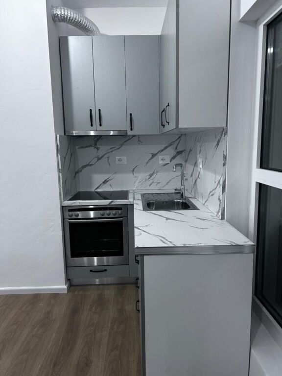 Appartamento in affitto 1+1 Vuoto in Ali Dem!
