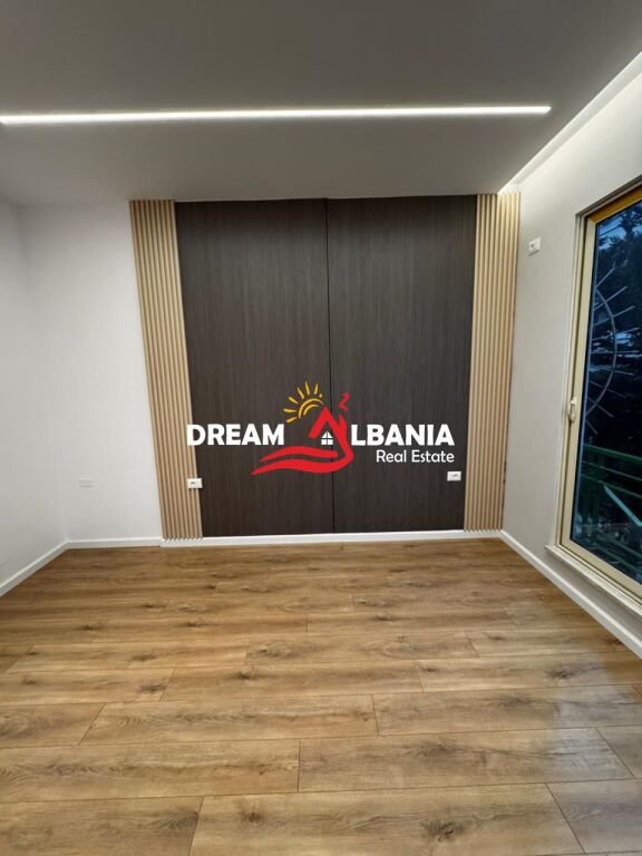 Vendesi in vendita appartamento 2+1 ad Astir vicino a Villa L (ID 41212150)