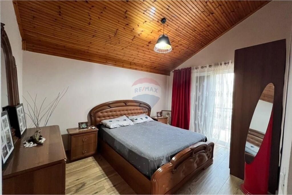 Vilë - Për Shitje - Mali i Robit, Durrës