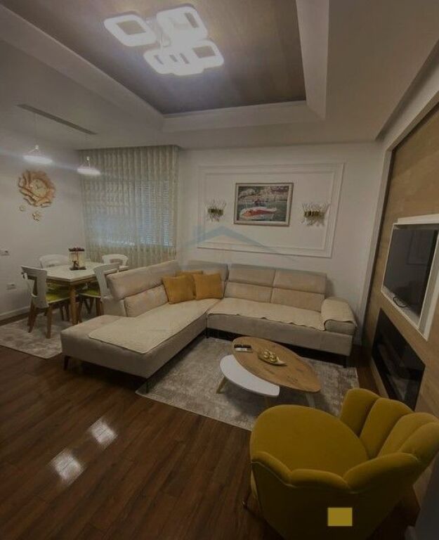 In vendita, Appartamento 2+1+2, Complesso FZ, Lago Secco, Tirana