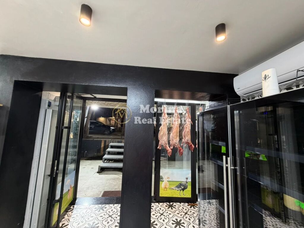 Vendita | Attività Commerciale | Via Ferit Xhajko | 33000 €