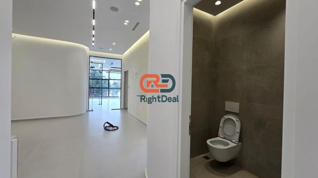 In Porcelan near Green Harmony, an invested space is for rent for a clinic!