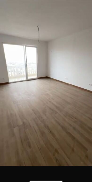 APARTAMENT ME QERA 2+1+BALLKON