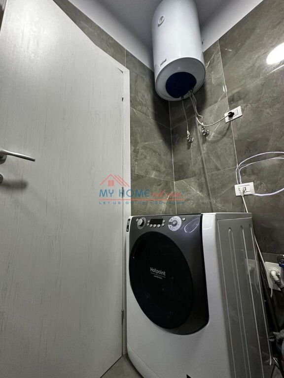 Apartament 1+1 me qera tek Komuna e Parisit ne Tirane