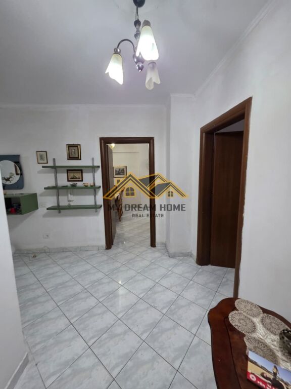 AFFITTASI APPARTAMENTO 3+1+2 VOLLGA DURRES!