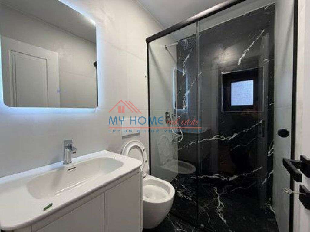 Apartament 1+1 ne shitje 21 Dhjetori ne Tirane 21 Dhjetori