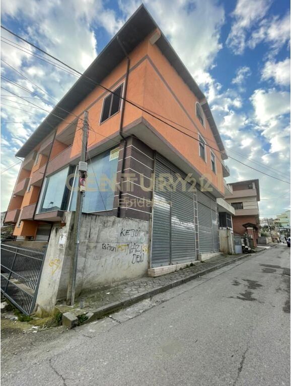 Villa for Sale on Aleksander Goga Street, Durrës - 160,000€ | 411 m² 160,000 €