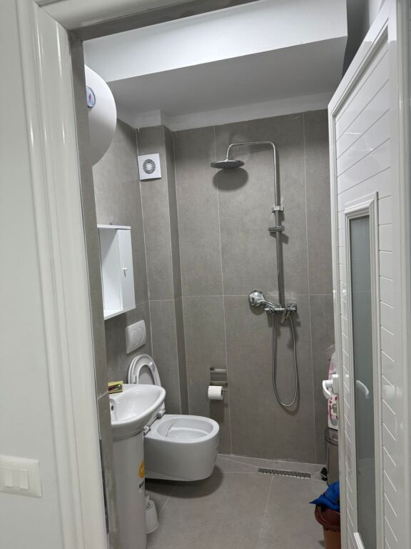 Super ap gazoniere kopshti botanik ( xhamia )