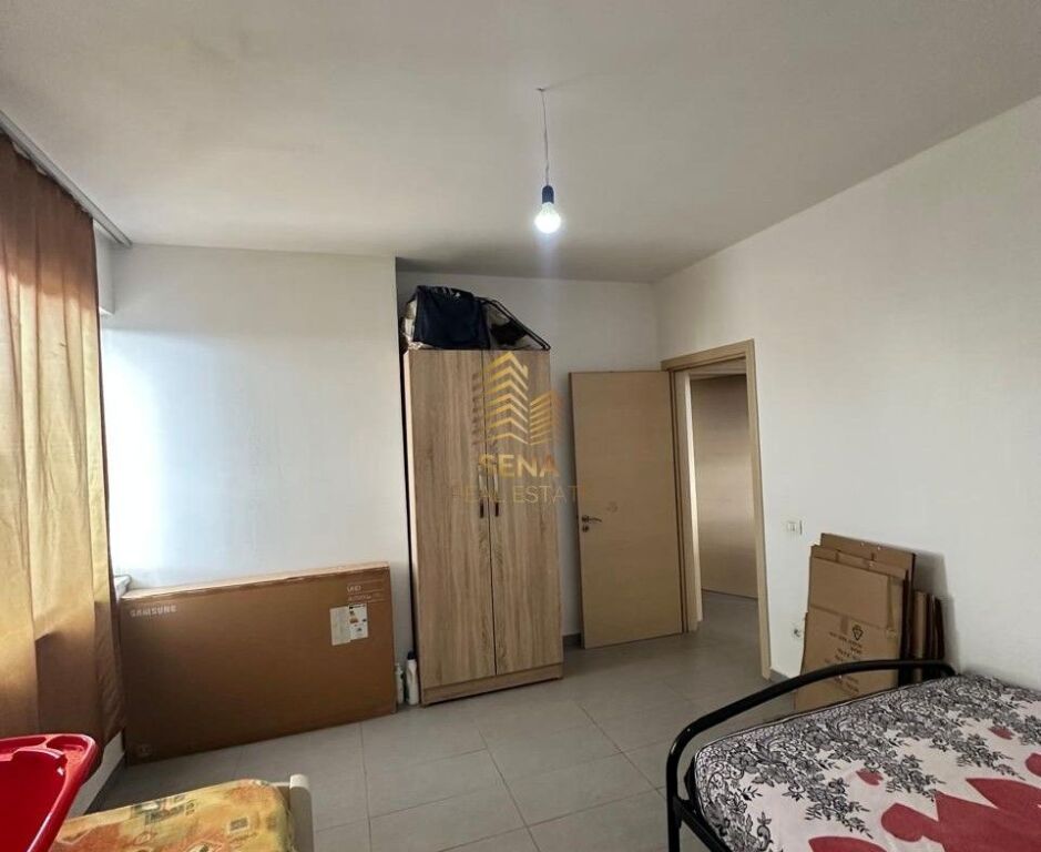 Affitto, Appartamento 2+1+blk, Kinostudio, 400 Euro/Mese