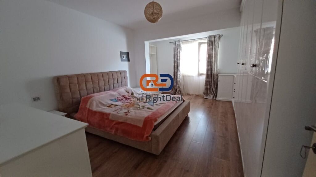 Tek Fakulteti Ekonomik, Jepet Me Qira Vile 4 Kateshe Me Shume Hapesire!