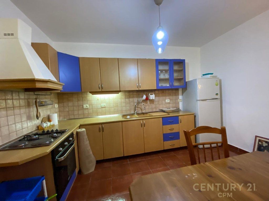 APPARTAMENTO 1+1 IN AFFITTO PRESSO IL MUNICIPIO DI PARIGI