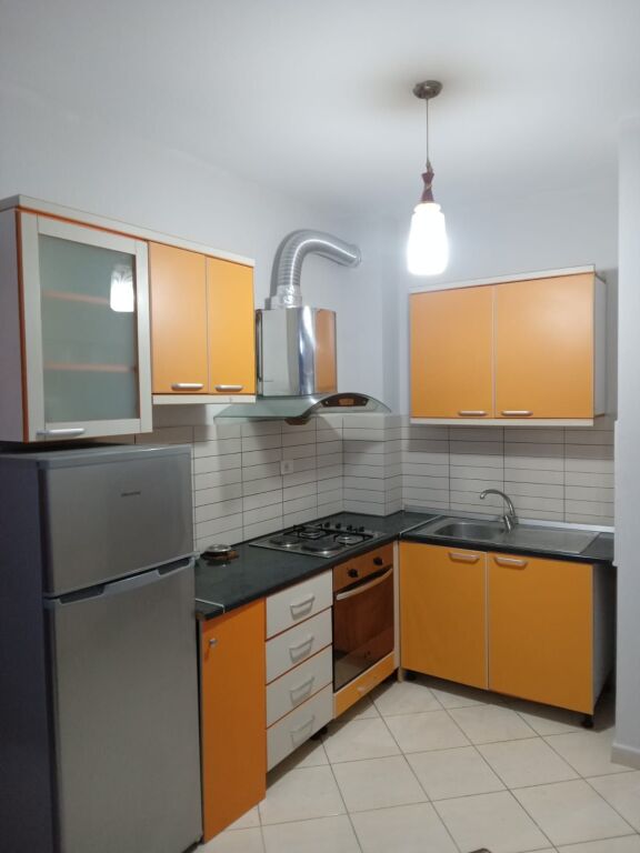 Jepet me qira apartament 1+1 – i mobiluar (Pas Piacez, Vlorë)