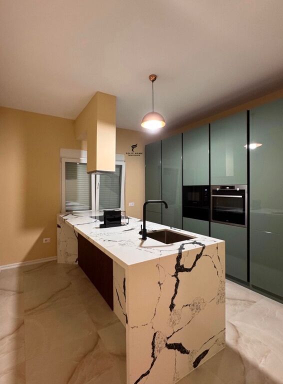 APARTAMENT ME QERA 2+1 SAUK 100.000 LEKE