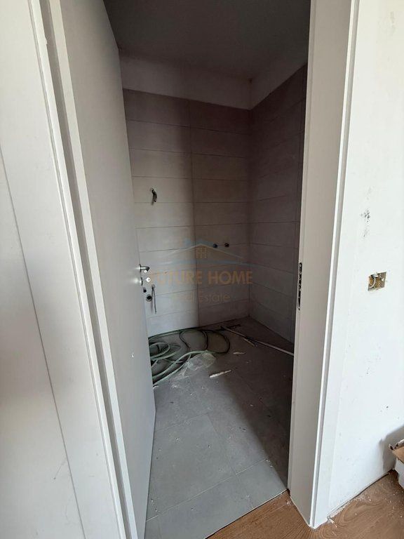 Shitet, Apartament 2+1+2, Univers City, Tirane