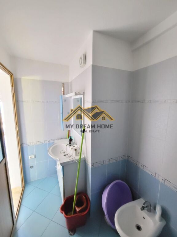 JEPET APARTAMENT ME QIRA NE CURRILA PAMJE BALLORE DETI !