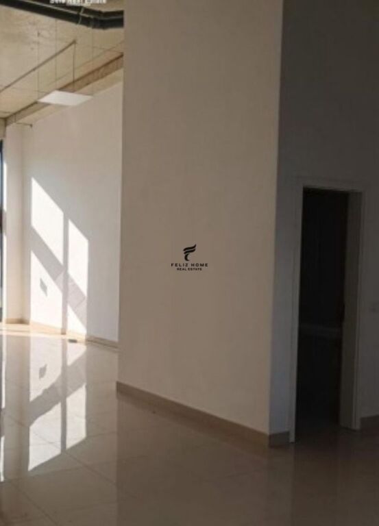 SHOP FOR RENT 21 M2 SIRI KODRA STREET 40,000 LEKE