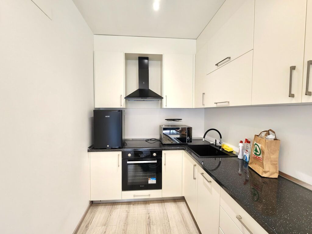 Ufficio Open Space di Lusso (110 mq) 📍 BLLOK – Zona Credins Completamente Ristrutturato &amp; Vista Splendida | 950€/Mese