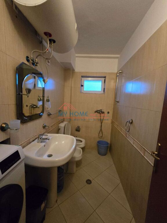 Apartament 3+1 me Qira Rruga e Barrikadave Tirane