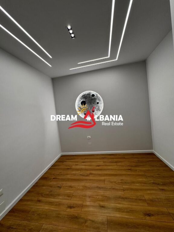 Vendesi in vendita appartamento 2+1 ad Astir vicino a Villa L (ID 41212150)