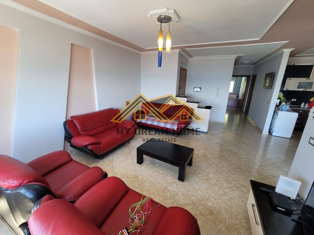 JEPET APARTAMENT ME QIRA NE CURRILA PAMJE BALLORE DETI !