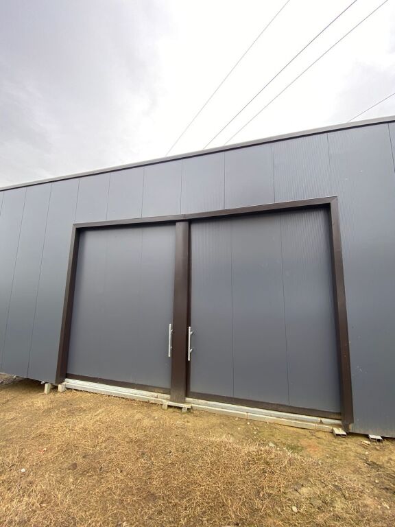 Bulcesh , near Paskuqan lake , warehouse 300m2 for rent