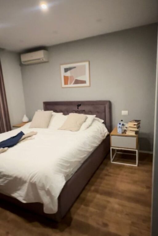 APARTAMENT ME QERA 1+1 STACIONI TRENIT 55.000 LEKE