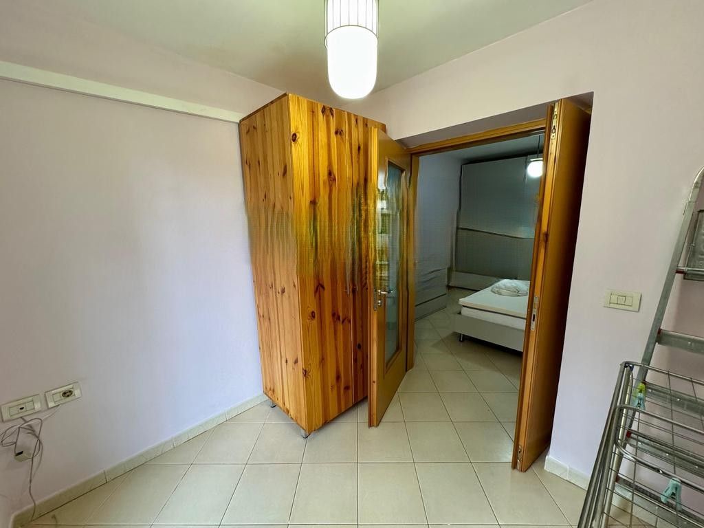 Appartamento 2+1 in affitto in Via Durres, vicino all'Hotel Colosseo 650 € /Mese