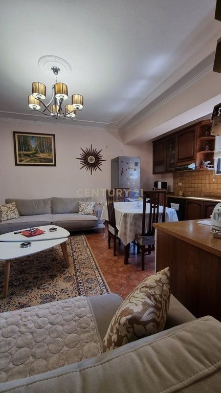 Apartament 2+1 me qira ne Bllok
