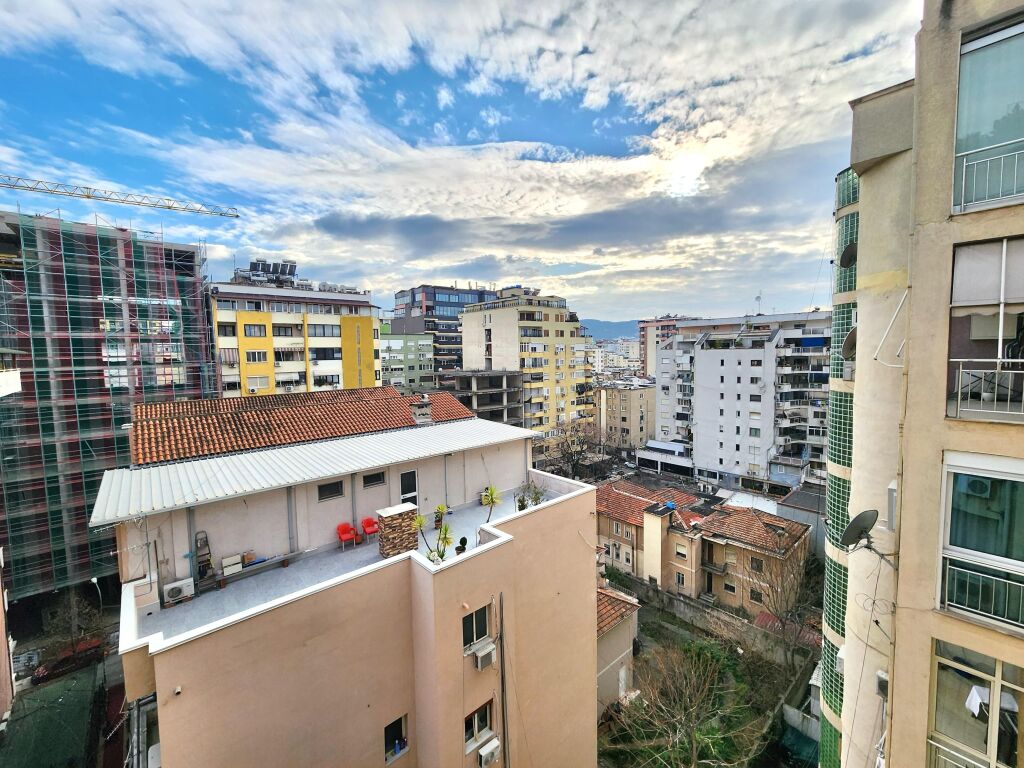 Ufficio Open Space di Lusso (110 mq) 📍 BLLOK – Zona Credins Completamente Ristrutturato &amp; Vista Splendida | 950€/Mese