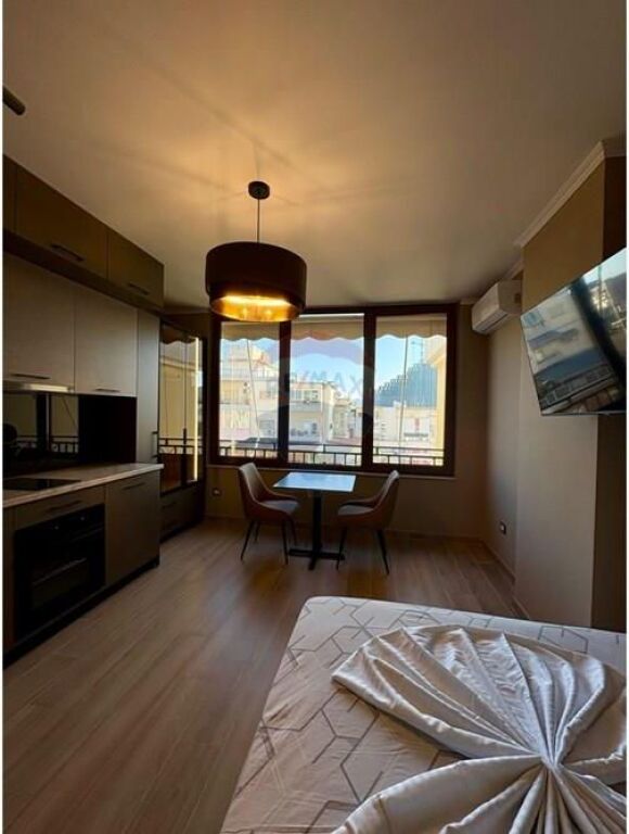 Apartament - Për Shitje - Rruga Him Kolli, Tiranë