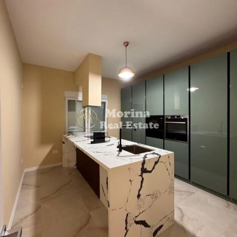 Affitto | Villa 2 + 1 | Via Elbasan | 1000 €/mese