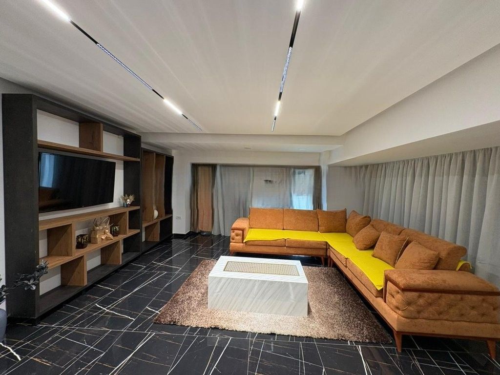 JEPET ME QIRA APARTAMENT 2+1 – ISH FUSHA E AVIACIONIT! 700 € /Muaj