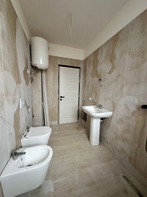 Apartament 1+1 per Shitje ne Paskuqan , Prane Unazes se Madhe