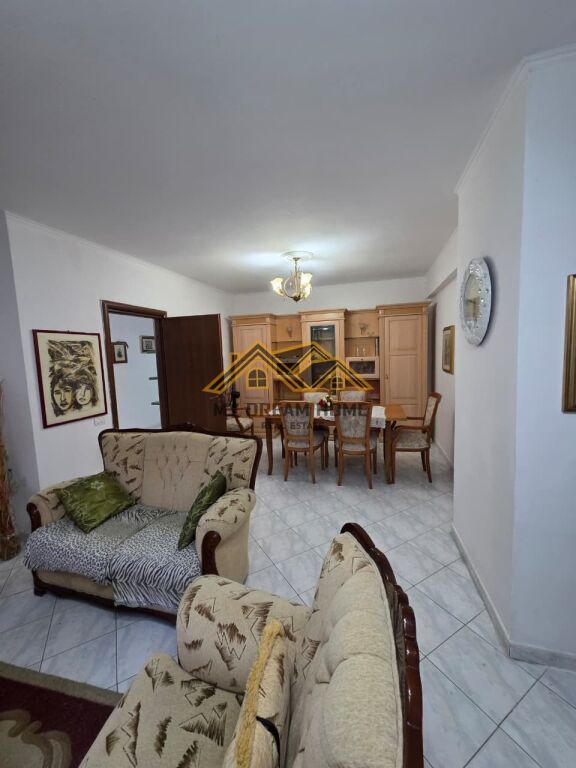AFFITTASI APPARTAMENTO 3+1+2 VOLLGA DURRES!