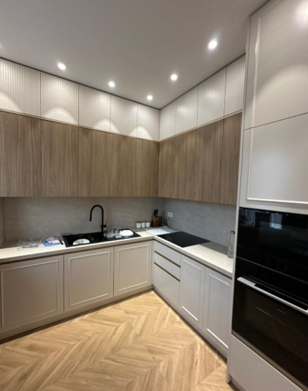 🏡 Jepet me Qira Vilë Rezidenciale – Vile Roses, Farkë