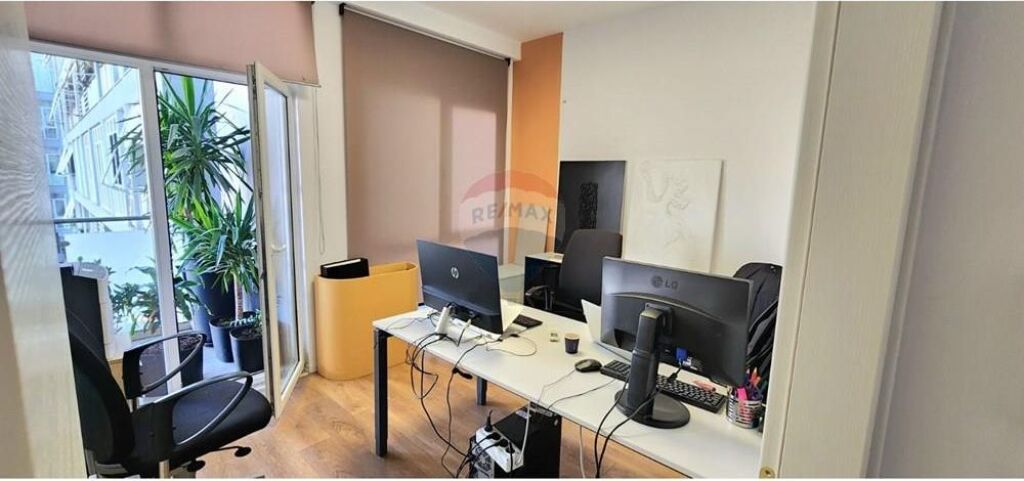 ZYRE 1+1 PER QIRA TEK KOMUNA E PARISIT !