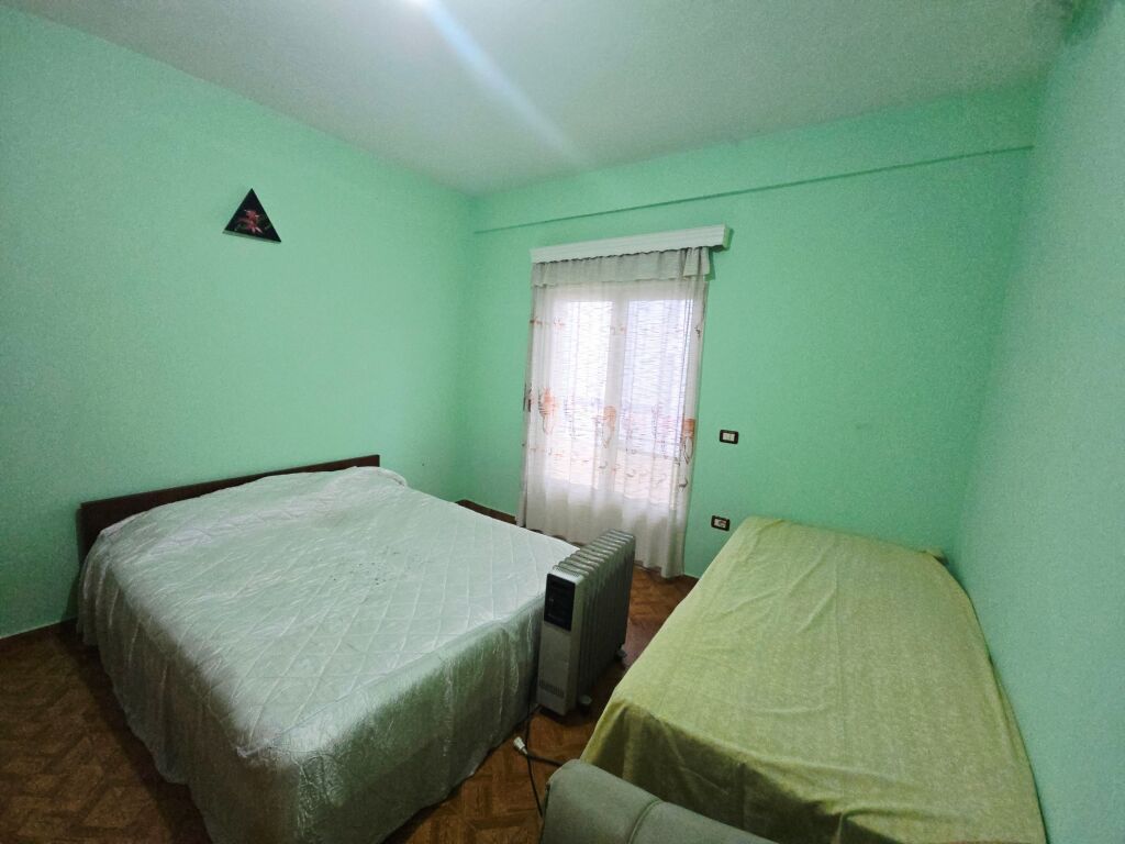 FOR RENT THE SECOND FLOOR OF A PRIVATE VILLA IN SHKALLNUR