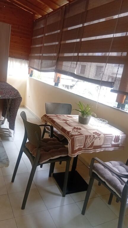 Apartament 2+1, 21 Dhjetori!