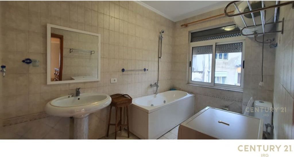 Apartment 3+1+2 in the Center of Tirana! 1,300 € /Month