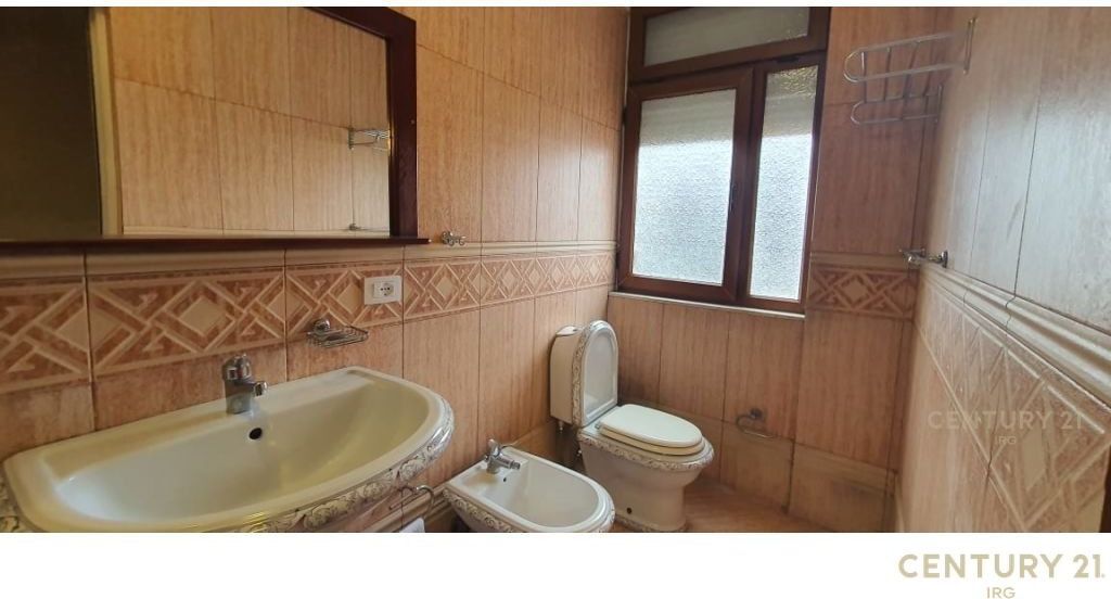 Apartment 3+1+2 in the Center of Tirana! 1,300 € /Month