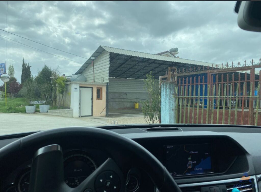 LOCALE COMMERCIALE IN AFFITTO 800M2 LAKNAS, RINAS 50.000 LEKE